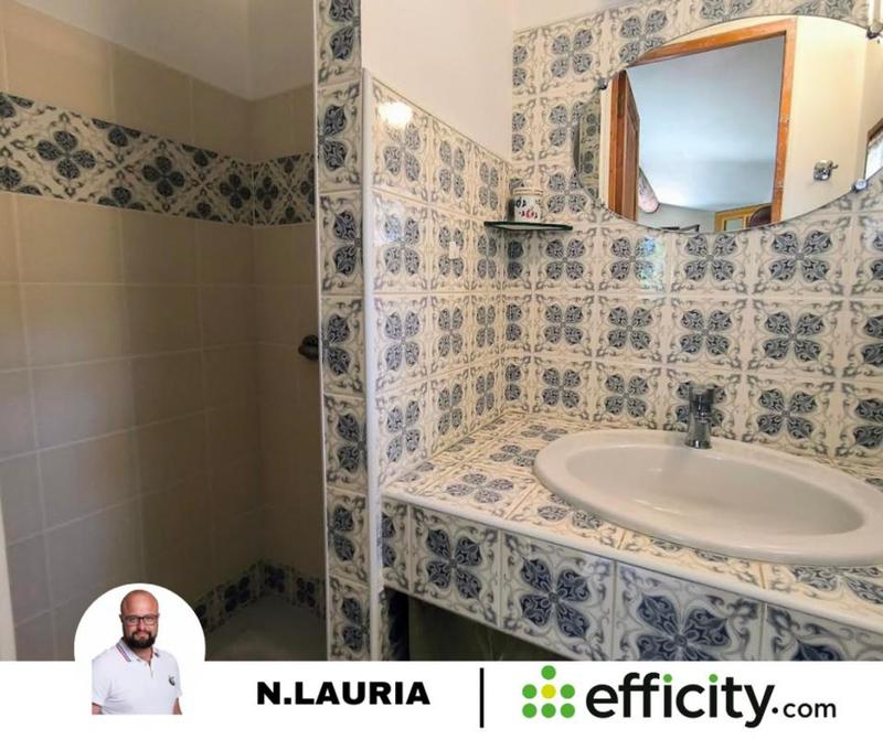 Maison - 185 m² - 9 pièces