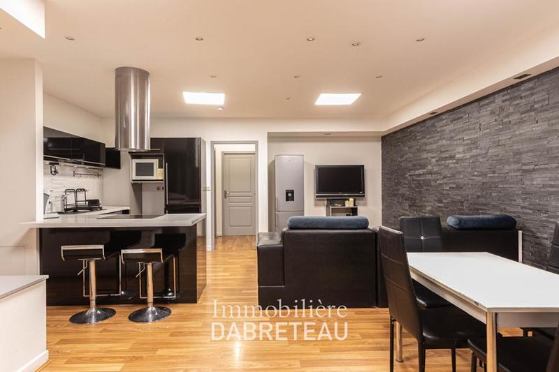 Appartement - 84 m² - 4 pièces