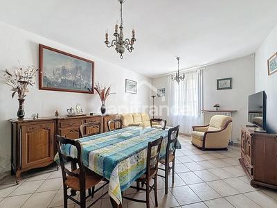 Maison - 142 m² - 5 pièces