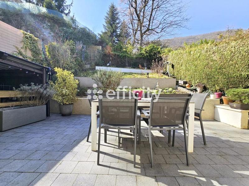 Maison - 97 m² - 4 pièces