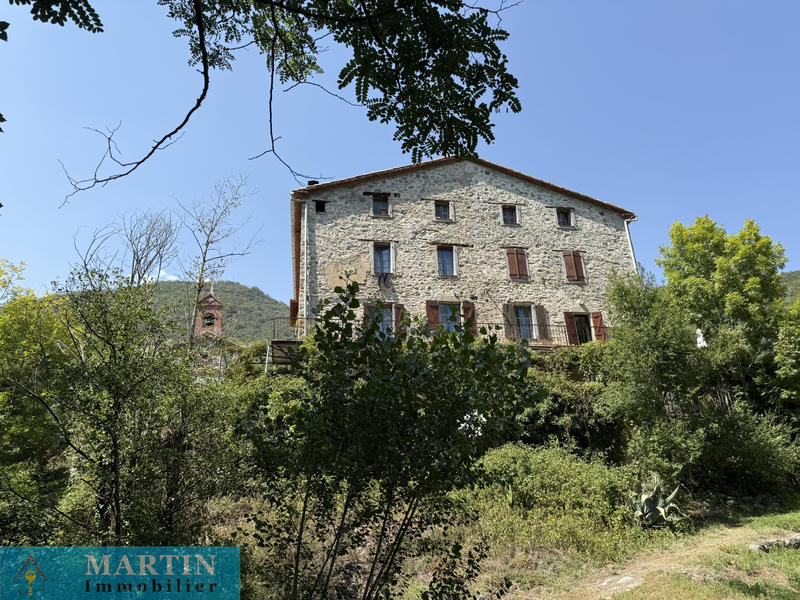 Mas - 770 m² - 27 pièces