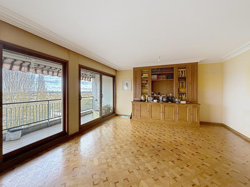 Appartement - 103 m² - 5 pièces