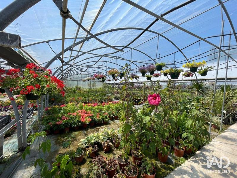 Local commercial - 30 000 m²