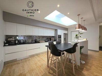 Appartement - 143 m² - 4 pièces