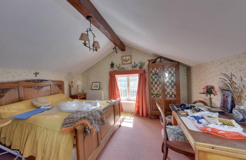 Maison - 180 m² - 10 pièces