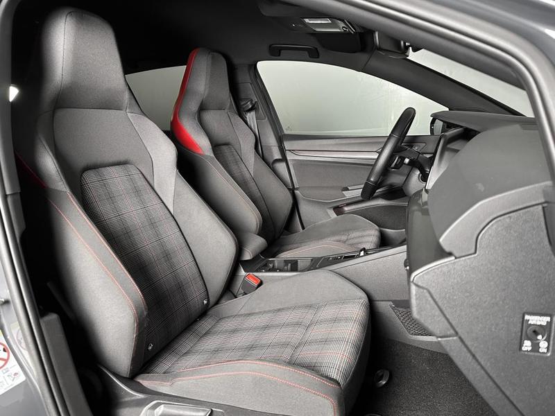 Volkswagen Golf 8 Gti 245ch Ja19p Digital Cockpit Carplay Alcantara Chauff Gps Regul Acc Full-Led