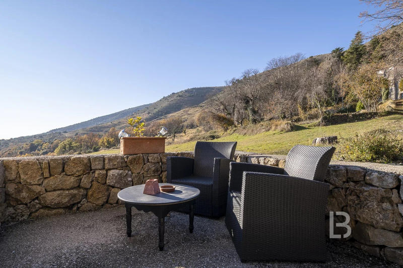 Mas - 220 m² - 6 pièces