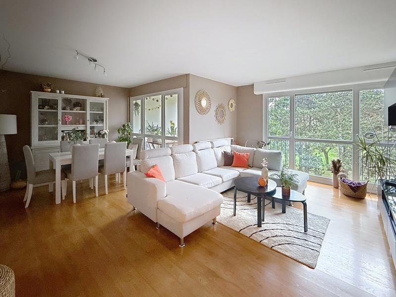 Appartement - 98 m² - 5 pièces