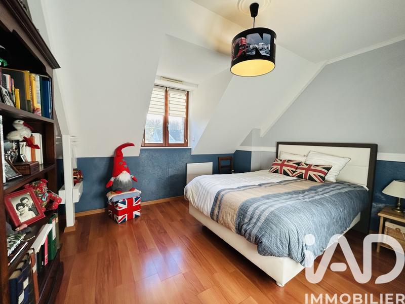 Maison - 180 m² - 8 pièces