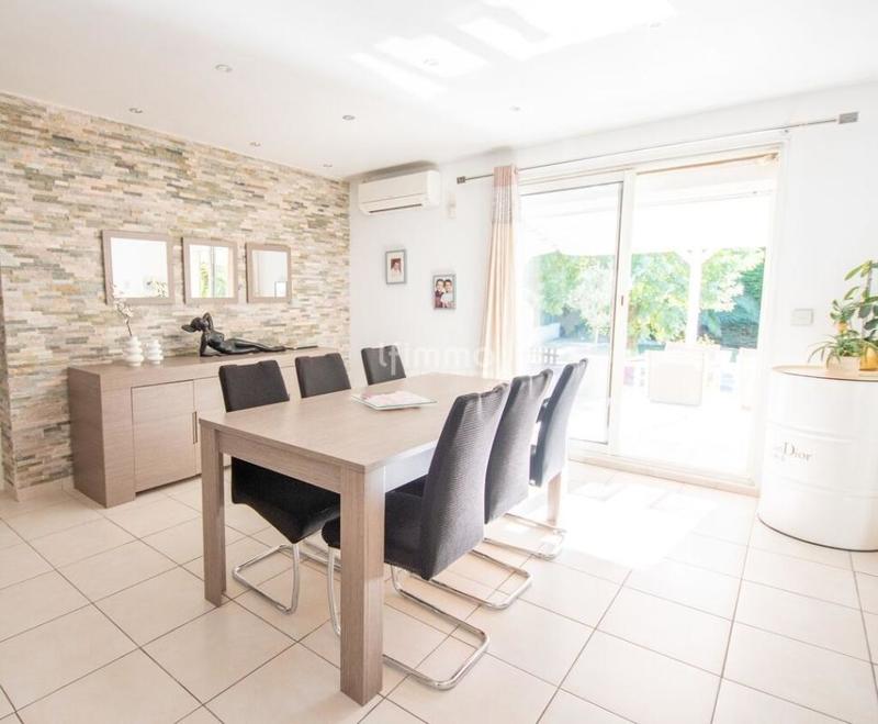 Maison - 166 m² - 6 pièces