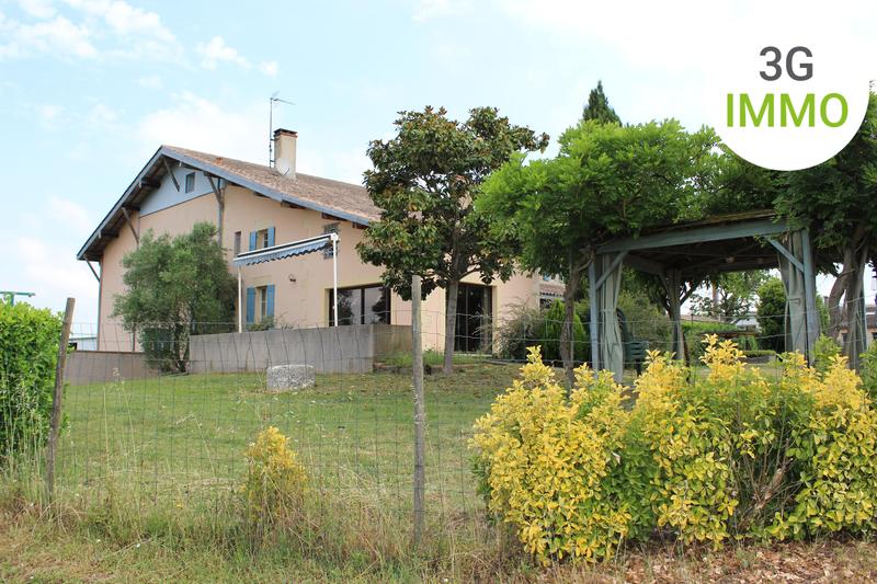 Villa - 270 m² - 10 pièces