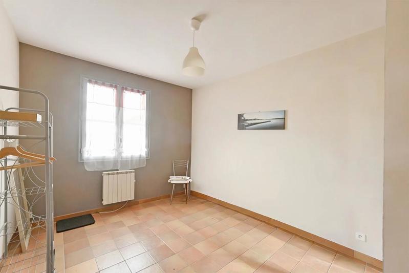 Maison - 220 m² - 9 pièces