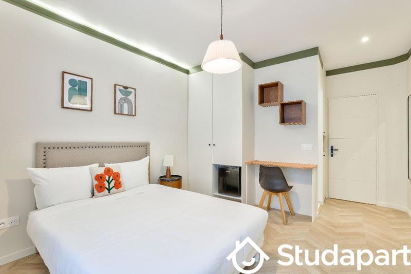 Chambre - 13 m² - 1 pièce