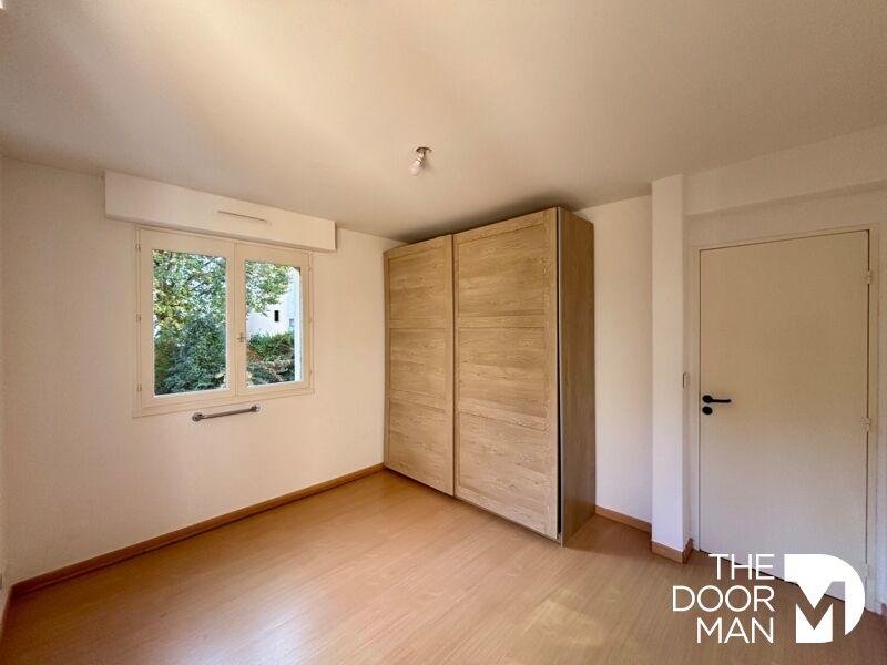 Appartement - 84 m² - 3 pièces