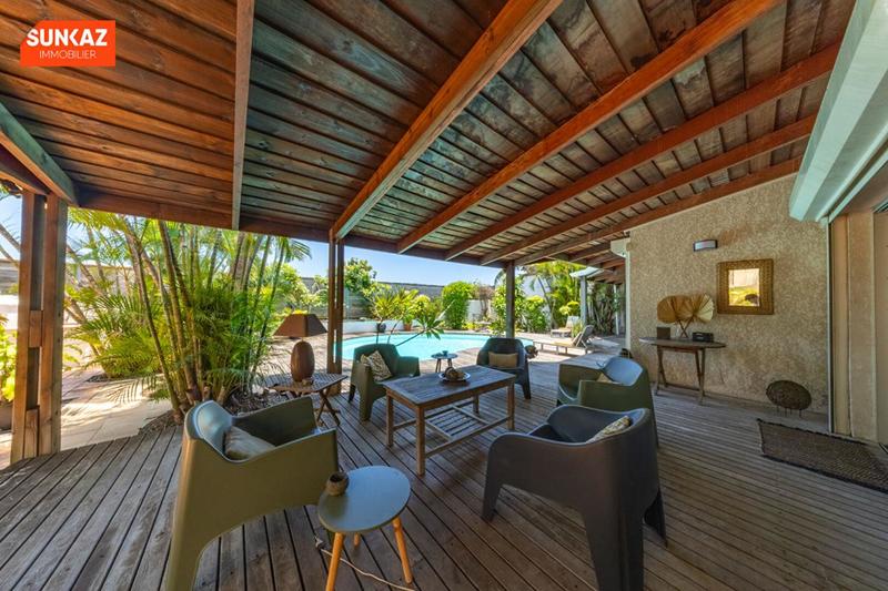 Villa - 240 m² - 6 pièces