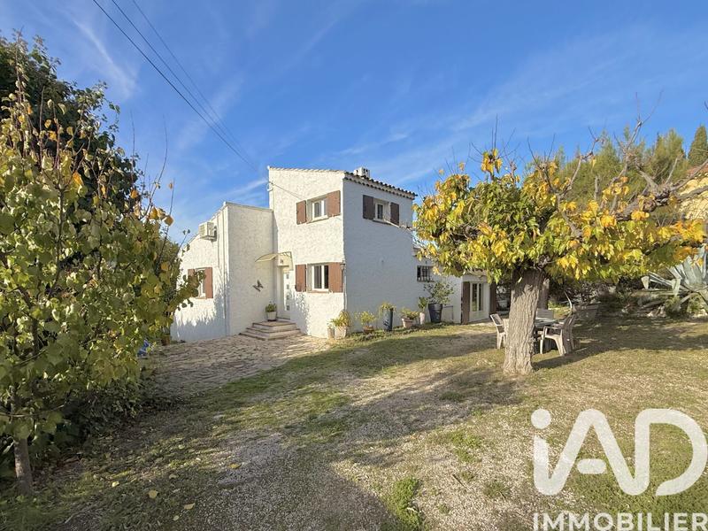 Maison - 94 m² - 5 pièces