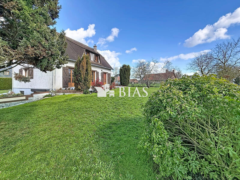 Maison traditionnelle - 125 m² - 6 pièces