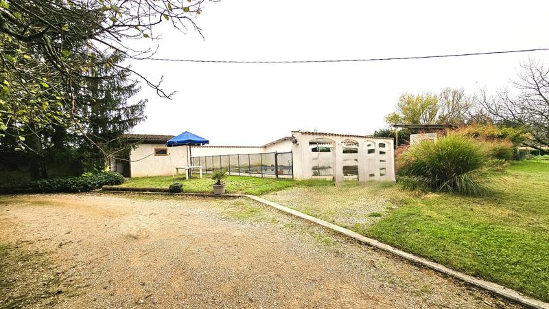 Propriété - 263 m² - 10 pièces