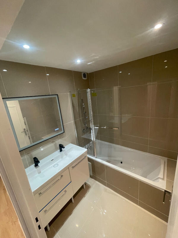 Appartement - 80 m² - 4 pièces