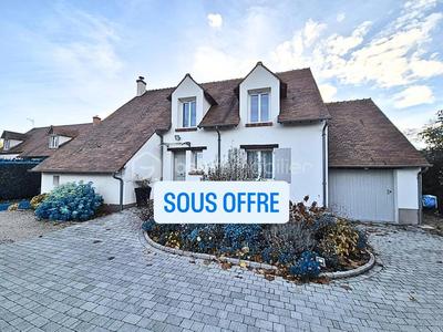 Maison traditionnelle - 136 m² - 6 pièces