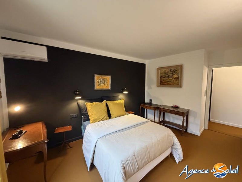 Maison - 267 m² - 7 pièces