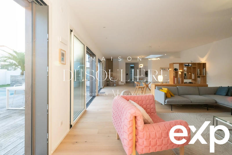 Villa - 220 m² - 7 pièces