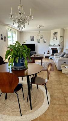 Villa - 280 m² - 9 pièces