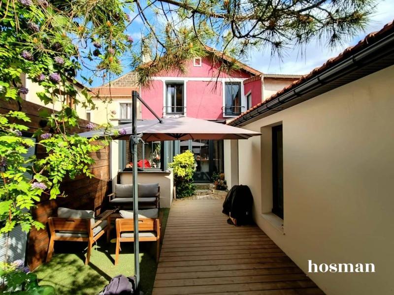 Maison - 181 m² - 6 pièces