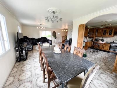 Maison - 191 m² - 8 pièces