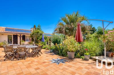 Maison - 232 m² - 10 pièces