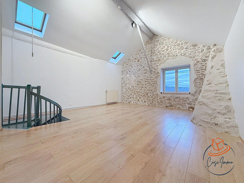 Maison - 200 m² - 7 pièces