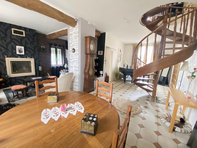 Maison ancienne - 127 m² - 6 pièces