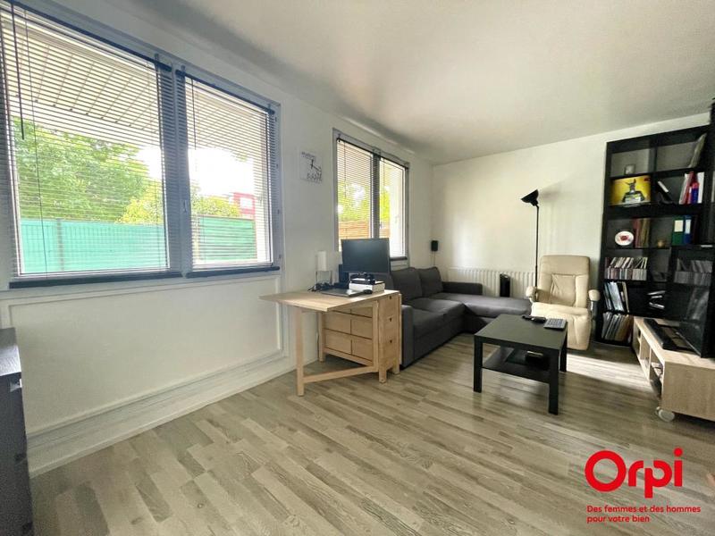 Studio - 37 m² - 1 pièce