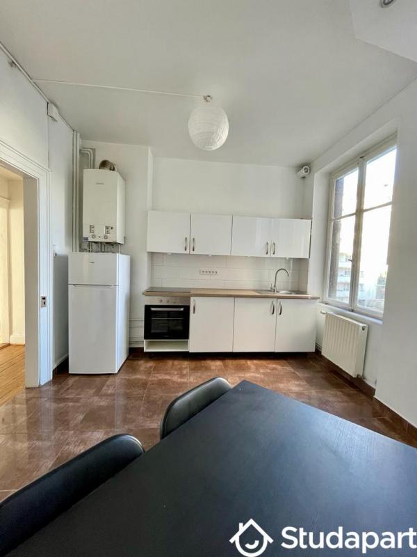 Chambre - 13 m² - 1 pièce