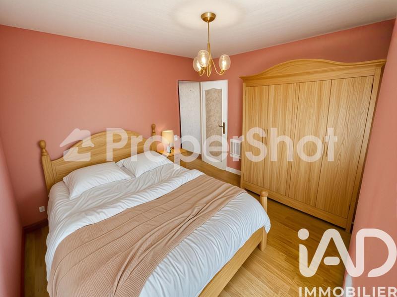 Maison - 93 m² - 5 pièces