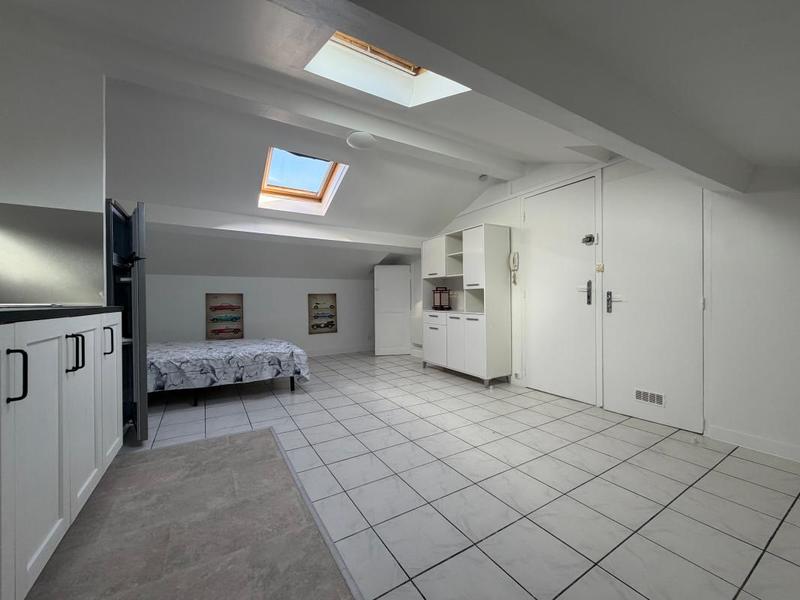 Studio - 30 m² - 2 pièces