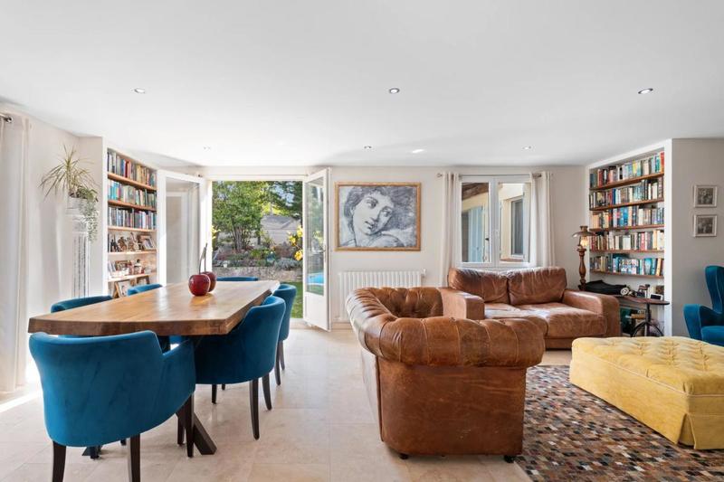 Villa - 217 m² - 8 pièces