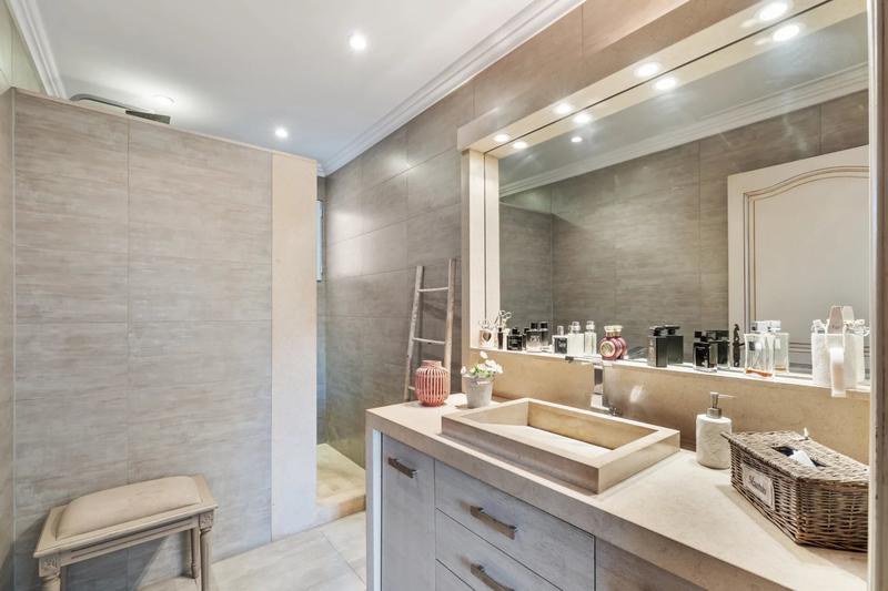 Maison - 168 m² - 7 pièces