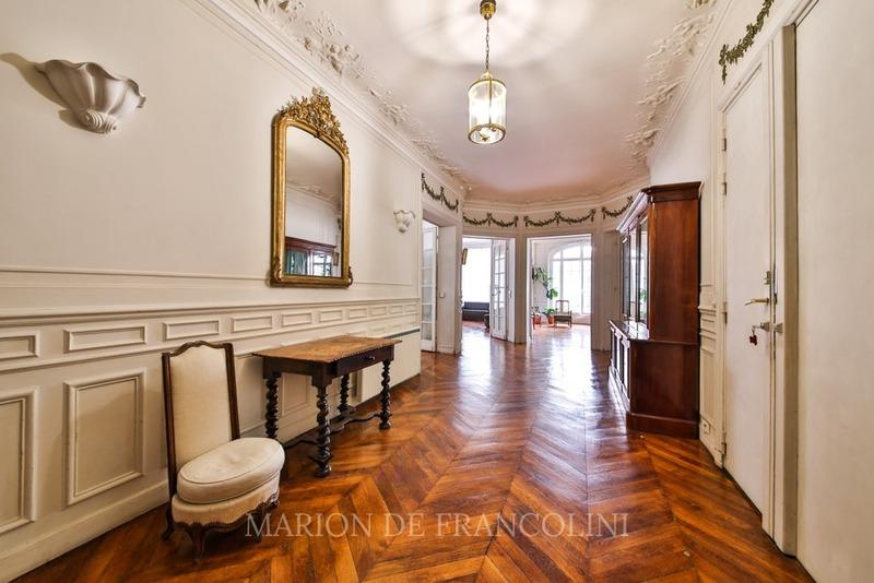 Appartement - 196 m² - 6 pièces