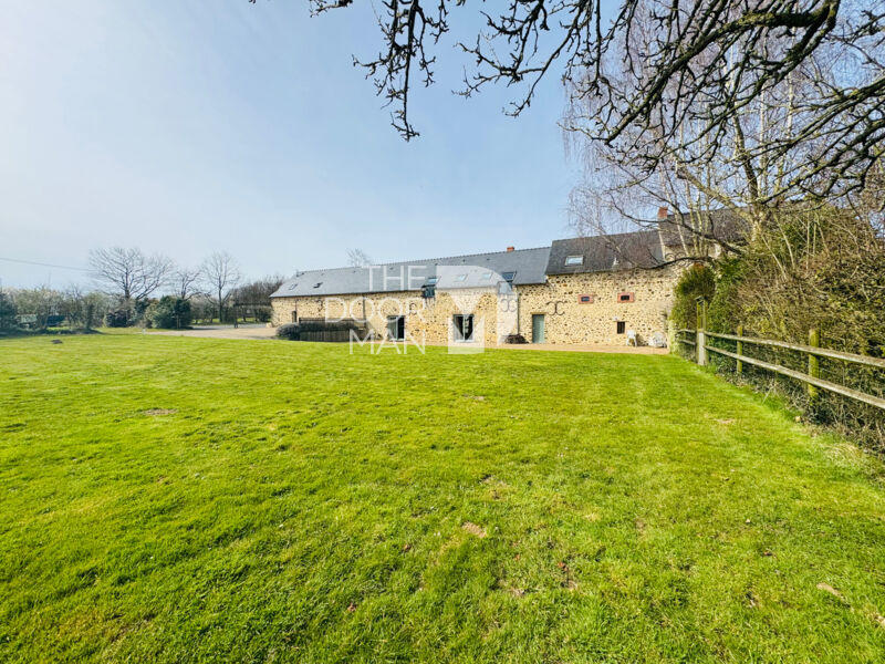 Propriété - 580 m² - 17 pièces