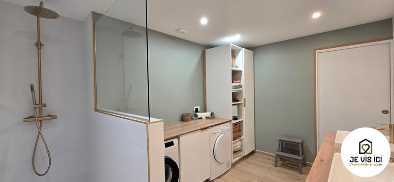 Maison - 230 m² - 10 pièces