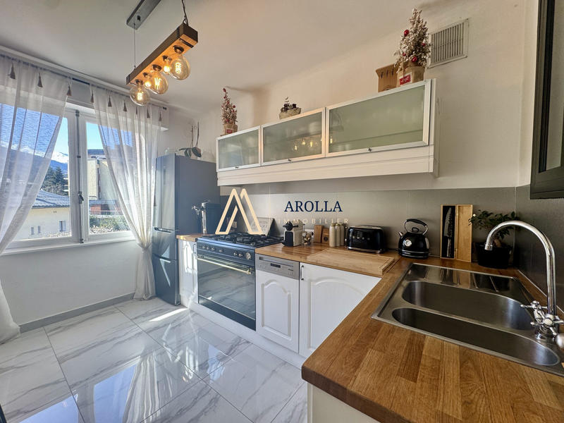 Appartement - 84 m² - 4 pièces