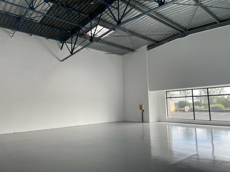 Local commercial - 658 m²