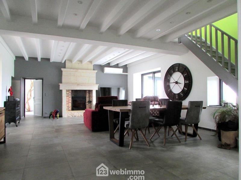 Maison - 245 m² - 8 pièces