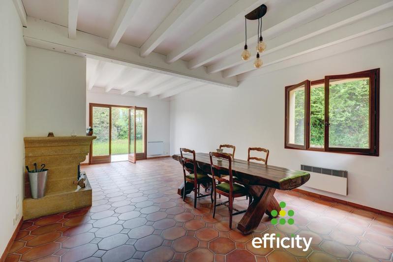 Maison - 166 m² - 7 pièces