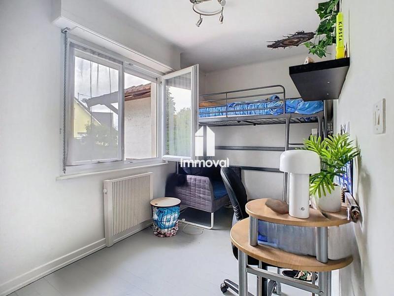 Maison - 97 m² - 5 pièces