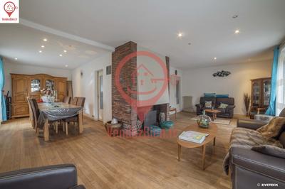 Maison - 264 m² - 8 pièces