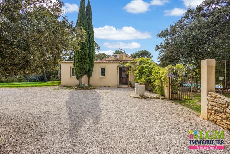 Villa - 250 m² - 9 pièces