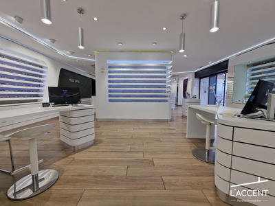 Local commercial - 206 m² - 5 pièces