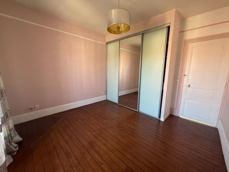 Maison - 172 m² - 10 pièces